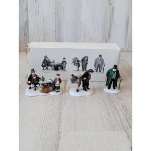 Dept 56 55549 Oliver Twist Heritage Village Collection accessory xmas set